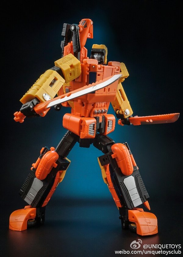 Unique Toys Sworder Unofficial Sandstorm Triplechanger More Photos 03 (3 of 9)